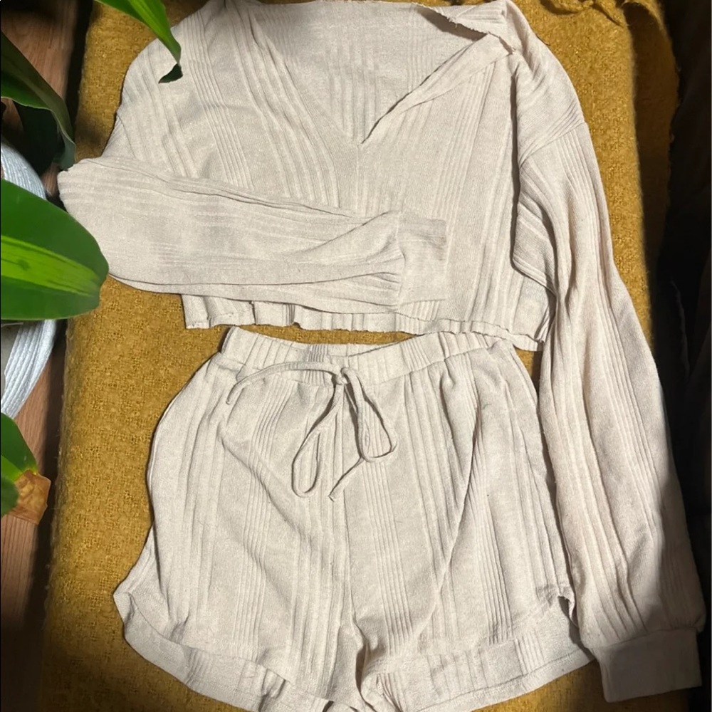 Two piece set